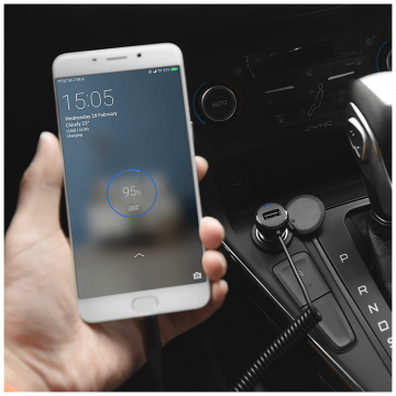 hoco. Auto punjač za Lightning kabelom,  1 x USB, 2.4 A max. - Z21A Ascender Lightning