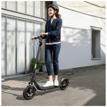 Segway Električni Romobil, 10" točkovi, 25 km/h, Domet 55 km - F2 E II (AA.05.12.01.0010)