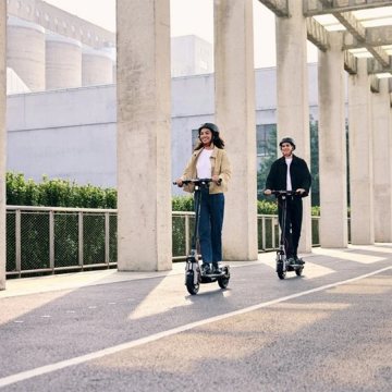 Segway Ninebot Kickscooter F3 E + gratis kaciga za skuter