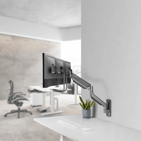 NOSAČ ZA TRI MONITORA GEMBIRD MA-WA3-01, montaža na zid, do 27”, up to 6 kg