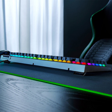 Tastatura Razer BlackWidow V4 X – Mechanical Gaming Keyboard (Green Switch) – US Layout – FRML RZ03-04700100-R3M1